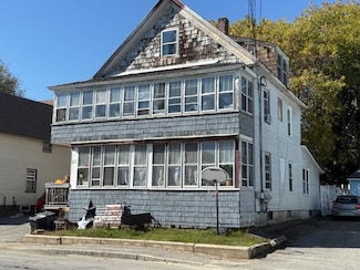 23 Monument St, Winslow, ME 04901