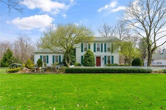 1815 Wick Campbell Rd, Hubbard, OH 44425