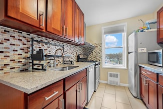 7510 Yellowstone Blvd Unit 6D, Rego Park, NY 11374