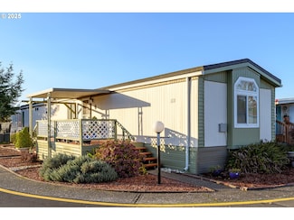 2902 E 2nd St, Newberg, OR 97132