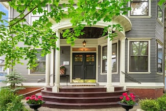 40 Princeton Ave, Providence, RI 02907