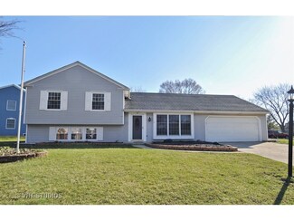12 Beau Meade Rd, Oswego, IL 60543