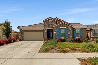 1941 W Flagstaff Ave, Visalia, CA 93291