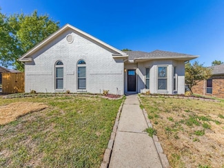 1001 Primrose St, Mesquite, TX 75149