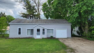 209 W Pine St, Edmore, MI 48829