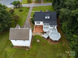 7 Forest Ave, Granite Falls, NC 28630