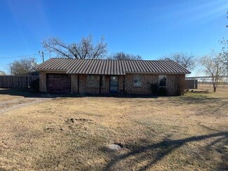 308 S Downing, Manitou, OK 73555
