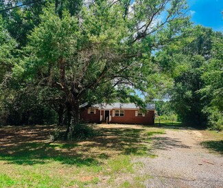 5148 Cavalier Dr, Crestview, FL 32539