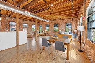 407 Pine St Unit 401, Providence, RI 02903