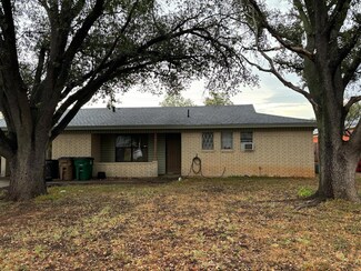 3010 Bluebonnet Ln, San Angelo, TX 76904