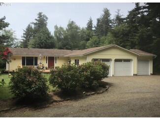 83244 Clear Lake Rd, Florence, OR 97439