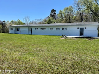 1104 Allardt Hwy, Jamestown, TN 38556