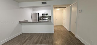 8100 Geneva Ct Unit 540, Doral, FL 33166