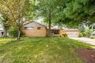 242 Skyview Dr, Pittsburgh, PA 15241