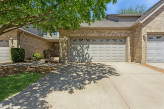 165 Mclaren Dr N Unit 6D, Sycamore, IL 60178