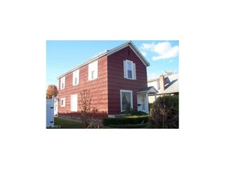 911 4th St, Saint Marys, WV 26170