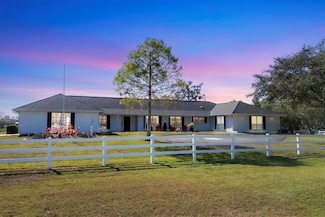2005 21st St W, Palmetto, FL 34221