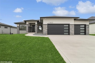 17400 Springbrook Trail, Waukee, IA 50263