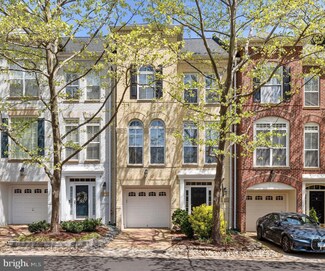 5271 Colonel Johnson Ln, Alexandria, VA 22304