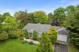 96 Uncle Barneys Rd, Dennis, MA 02670