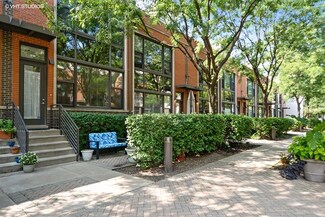 916 N Howe St, Chicago, IL 60610