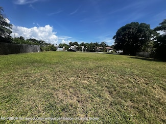366 Alhambra Place, West Palm Beach, FL 33405