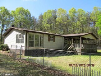 340 Faucetts Rd, Tappahannock, VA 22560