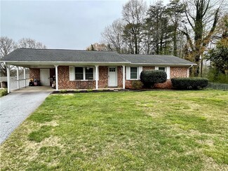 100 Beaty Creek Ct, Walhalla, SC 29691