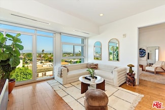 3111 Via Dolce Unit 402, Marina Del Rey, CA 90292