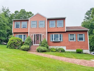 22 Dixey Dr, Middleton, MA 01949