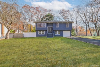398 Glen Dr, Shirley, NY 11967