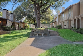 9632 Bryson Dr Unit B, Dallas, TX 75238