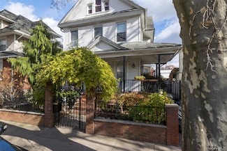 85-83 88th St, Jamaica, NY 11421