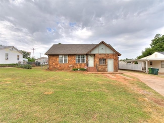 1016 Maple Ave, Yukon, OK 73099