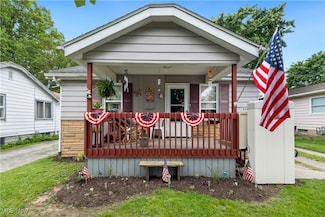 894 Sutherland Ave, Akron, OH 44314
