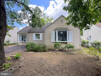 1228 Pacific Ave, Bristol, PA 19007