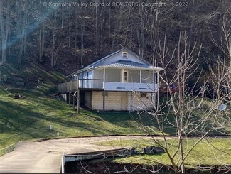 947 Poca Fork Rd, Elkview, WV 25071