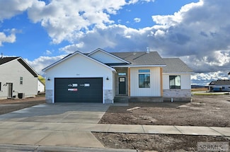 3064 Peacock Ln, Ammon, ID 83406
