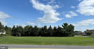 6470 Bent Oak Dr, Fayetteville, PA 17222