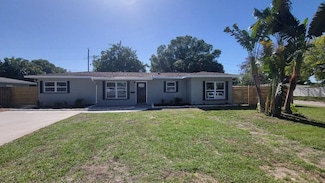 7290 17th Way N, Saint Petersburg, FL 33702
