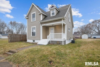 524 S Clark St, Davenport, IA 52802