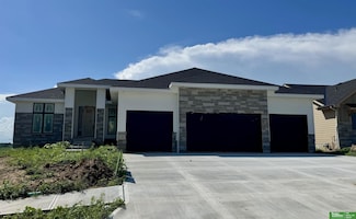 5708 N 198th St, Elkhorn, NE 68022