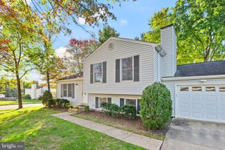1611 Nathan Ln, Herndon, VA 20170