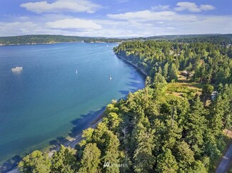112 N Maple St, Port Hadlock, WA 98339