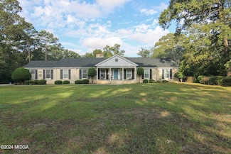 121 Tanglewood Dr, Warner Robins, GA 31093