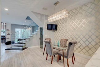 1364 Harbor View W, Hollywood, FL 33019