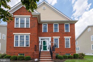 17 Sullivan St, Plainsboro, NJ 08536