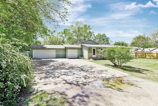 5848 N Palm Ln, Wichita, KS 67204