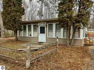 5369 E 8th St, Au Gres, MI 48703