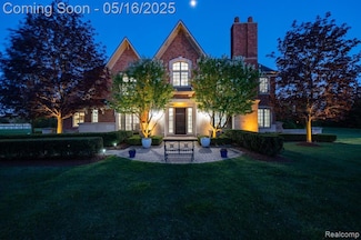 514 Chase Ln, Bloomfield Hills, MI 48304